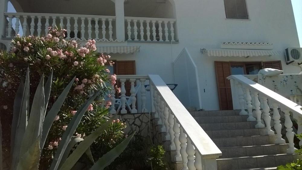 Apartment In Kustici With Balcony, Wifi, Washing Machine Exterior foto
