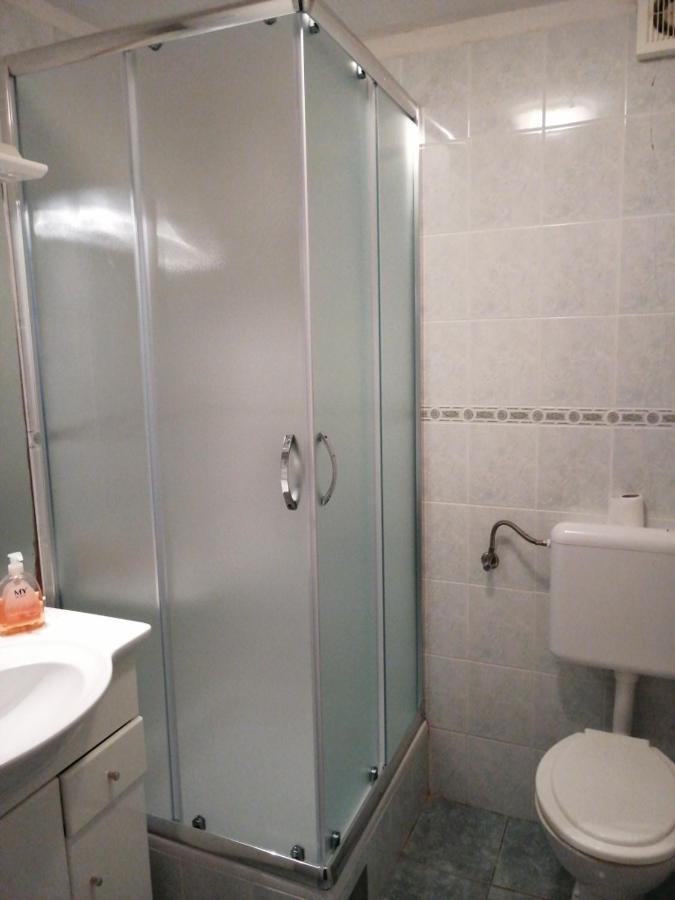 Apartment In Kustici With Balcony, Wifi, Washing Machine Exterior foto