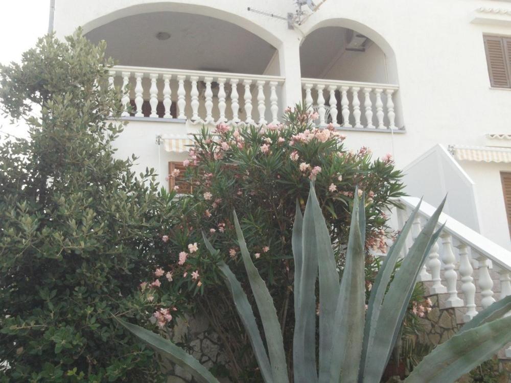 Apartment In Kustici With Balcony, Wifi, Washing Machine Exterior foto